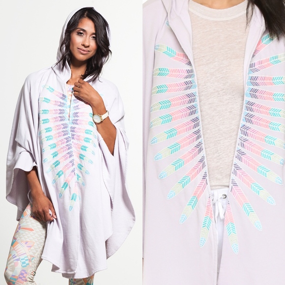 Mara Hoffman Feather Coracias Hooded Cape Active - Picture 4 of 6